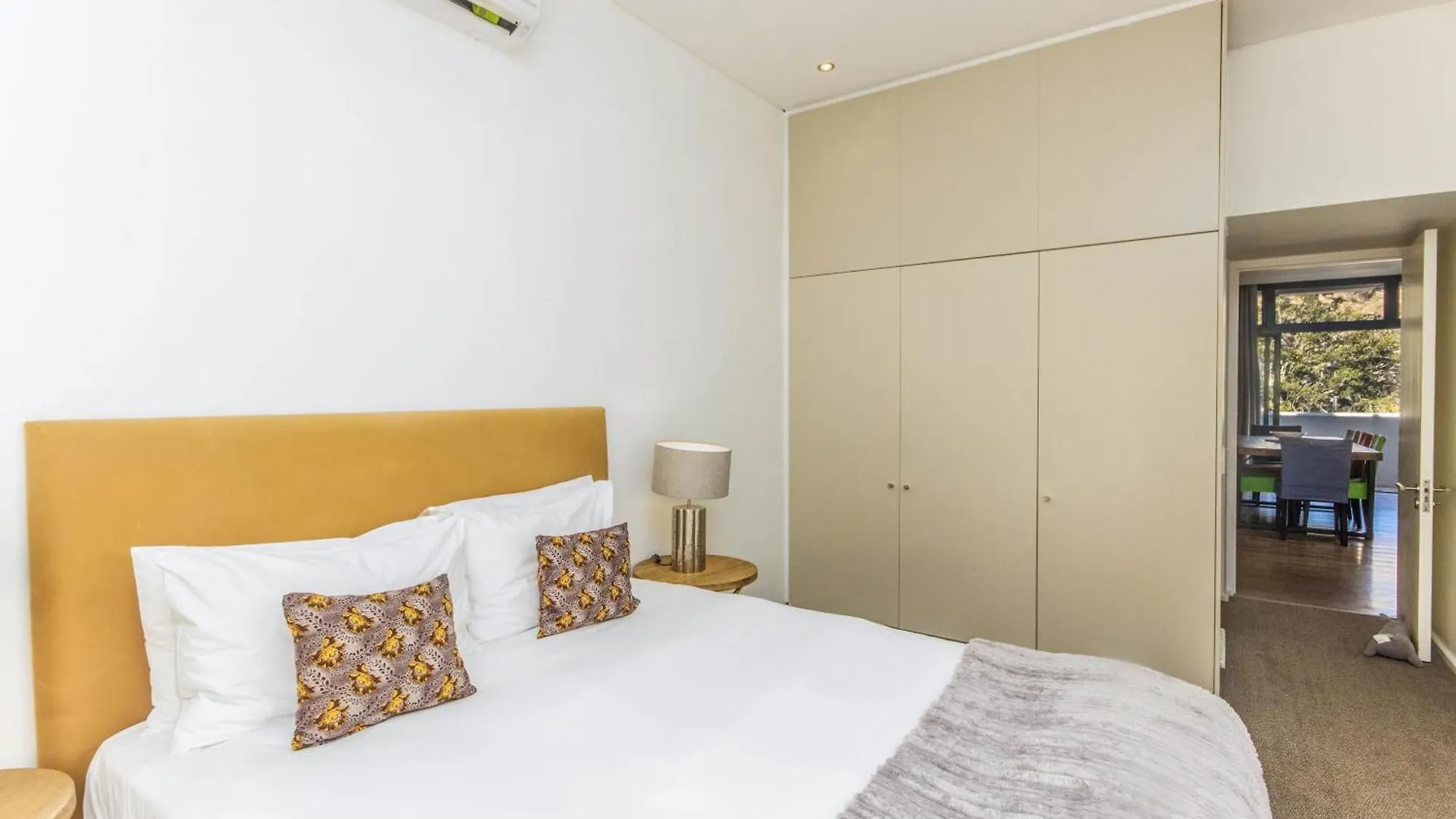 Luxury 2 Bedroom With Roof Deck And Pool Cape Town