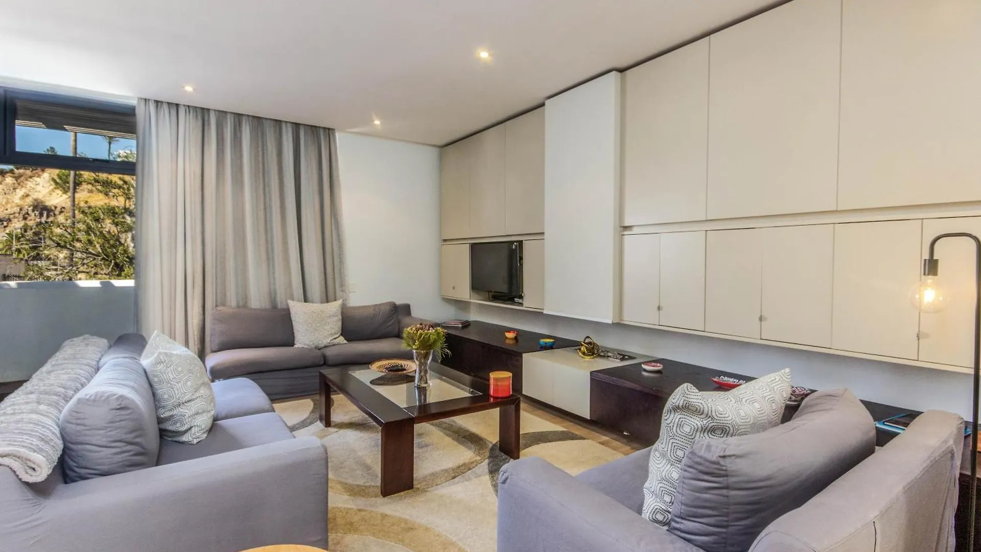 Luxury 2 Bedroom With Roof Deck And Pool Cape Town